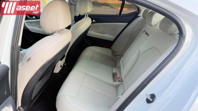 Genesis G70 model 2021 