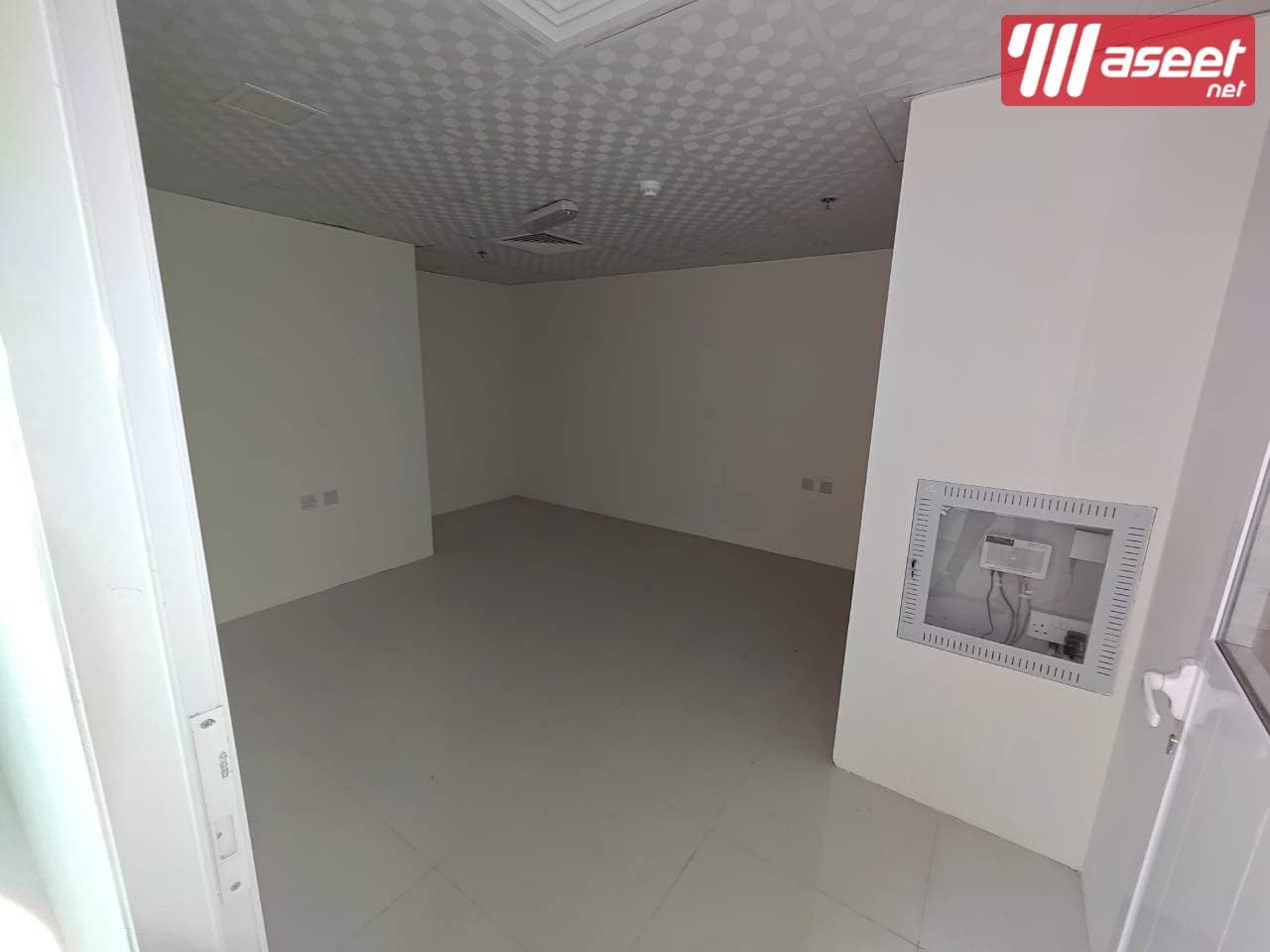 مكاتب للإيجار في المويهات 3 3