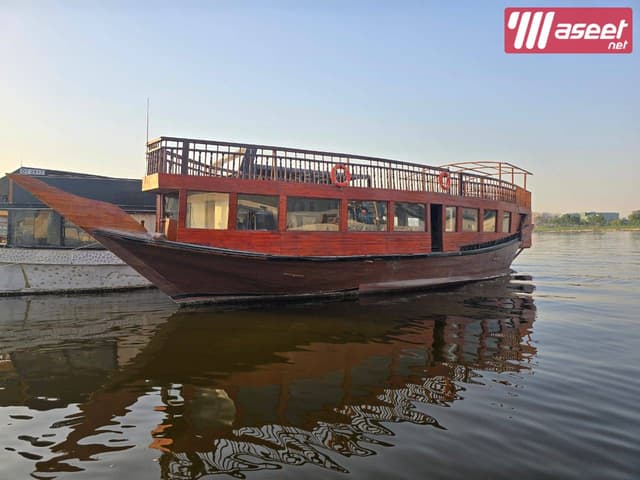 قارب للبيع يتسع لـ 72 راكبًا