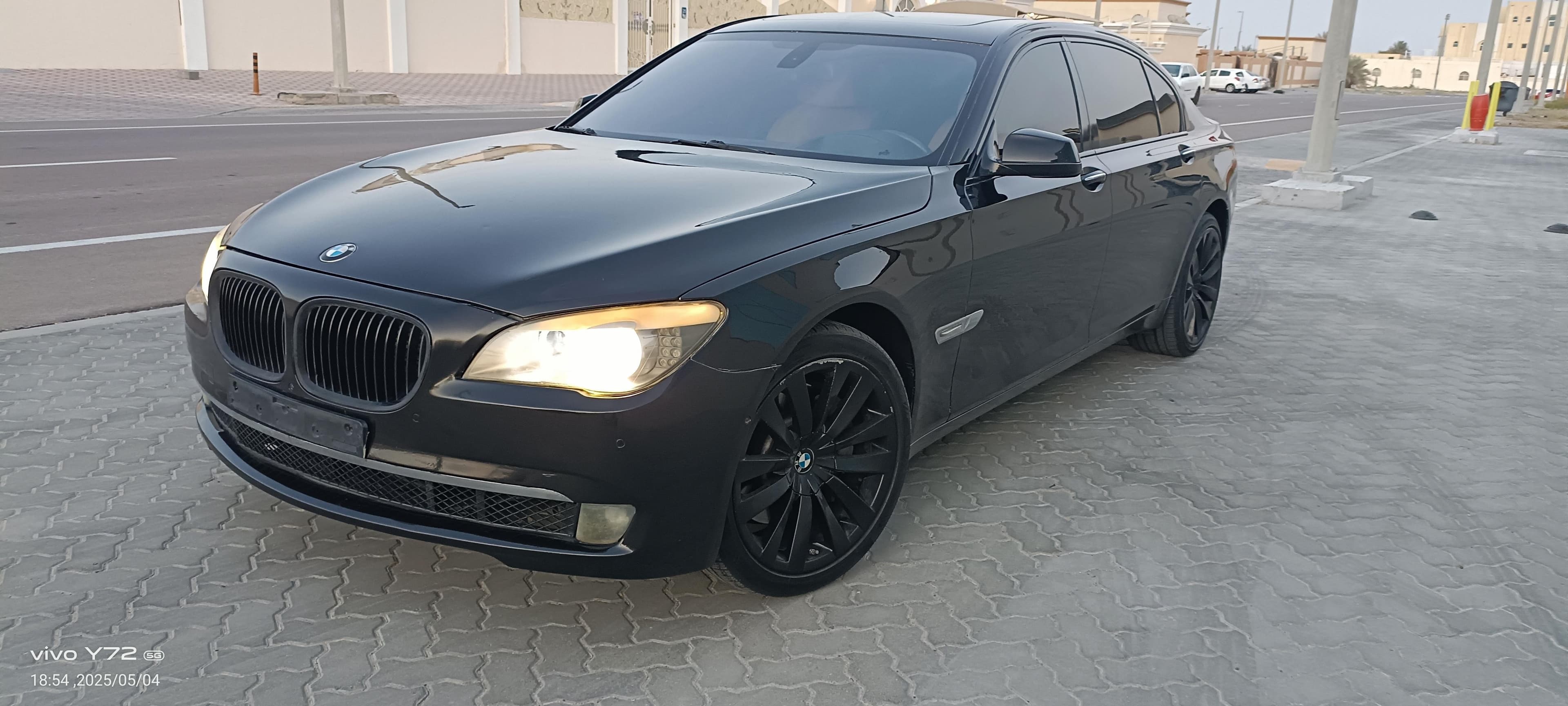 بي إم دبليو Li750، 2010 0