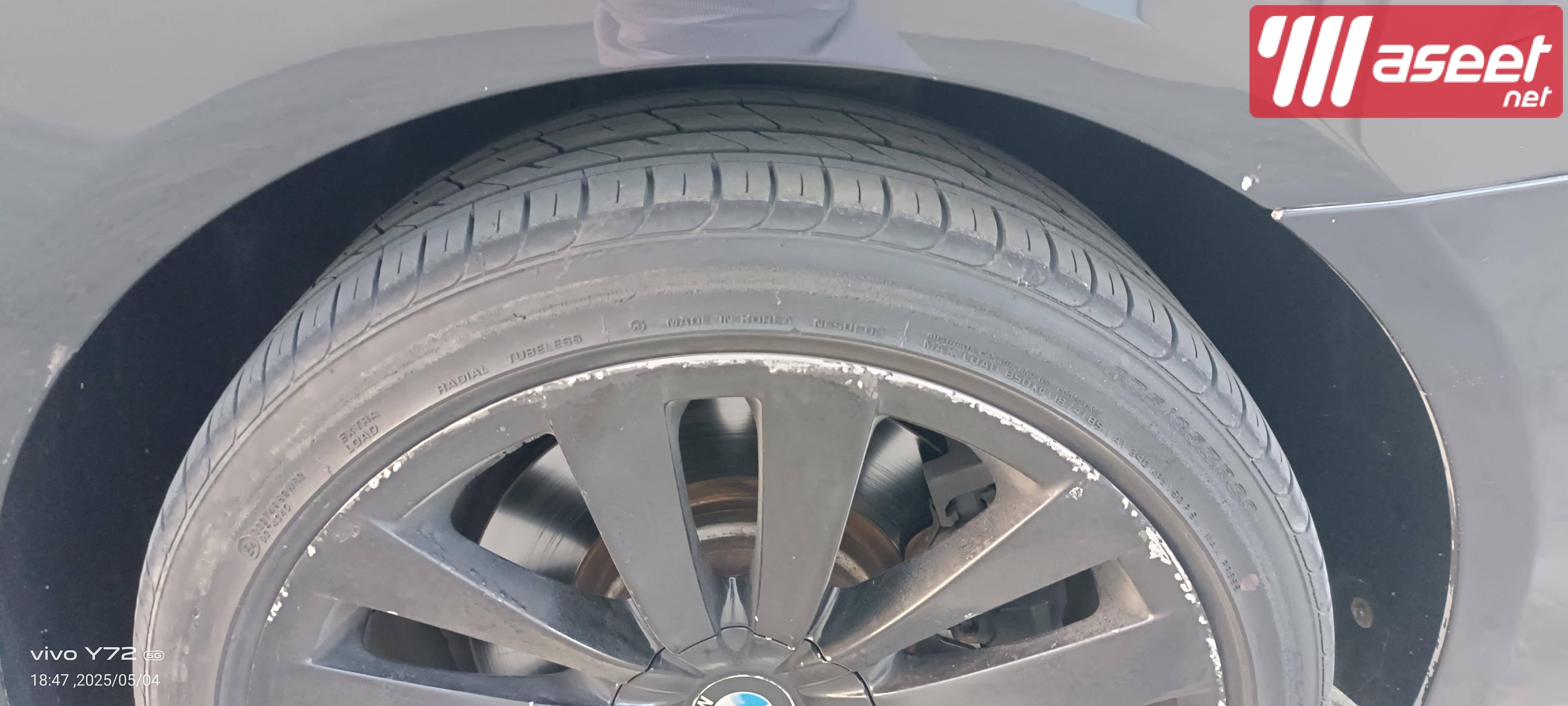 بي إم دبليو Li750، 2010 4
