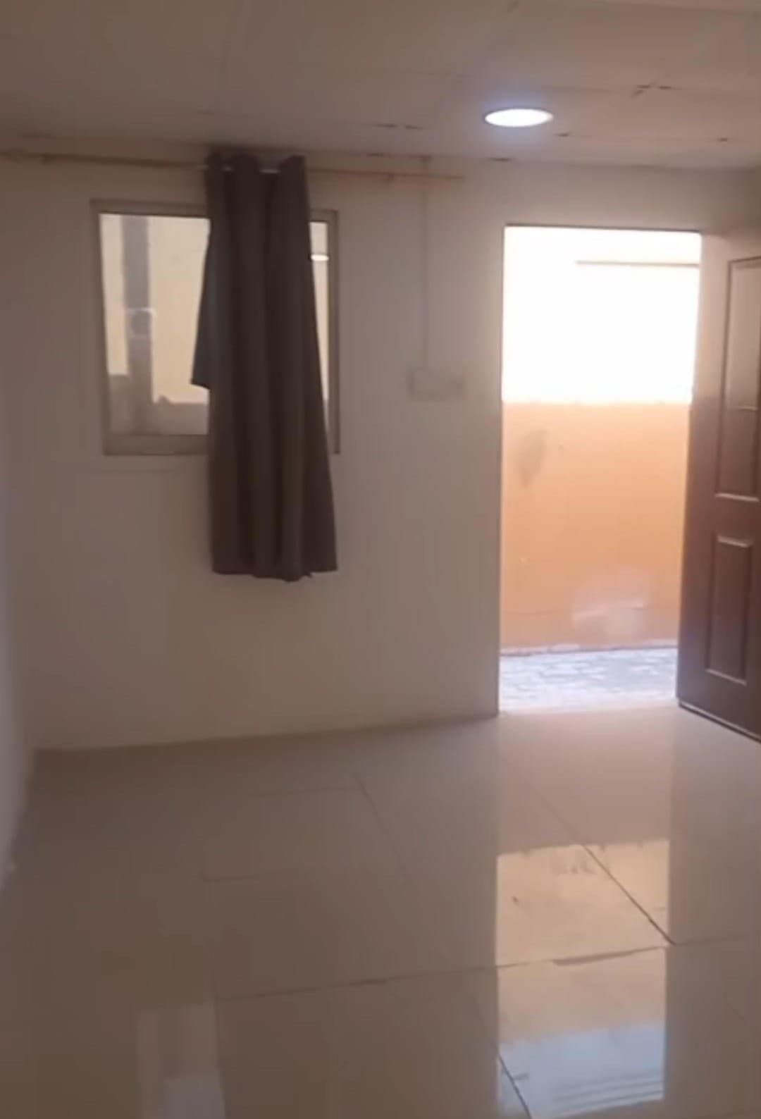 For rent a studio in Abu Dhabi, Tanker area 3