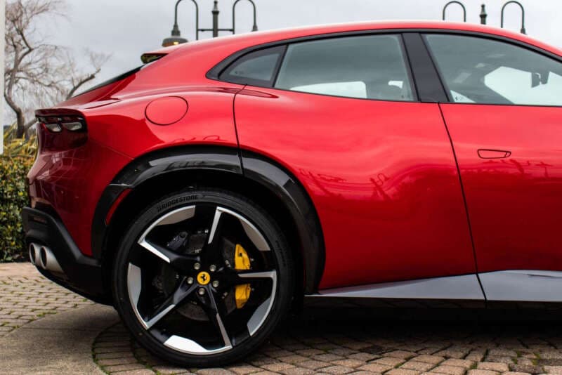 2023 Thoroughbred Ferrari 3