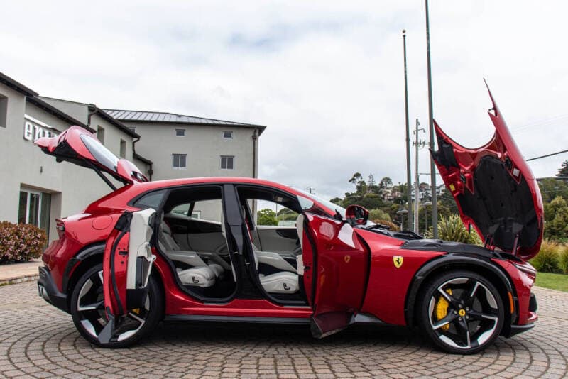 2023 Thoroughbred Ferrari 6