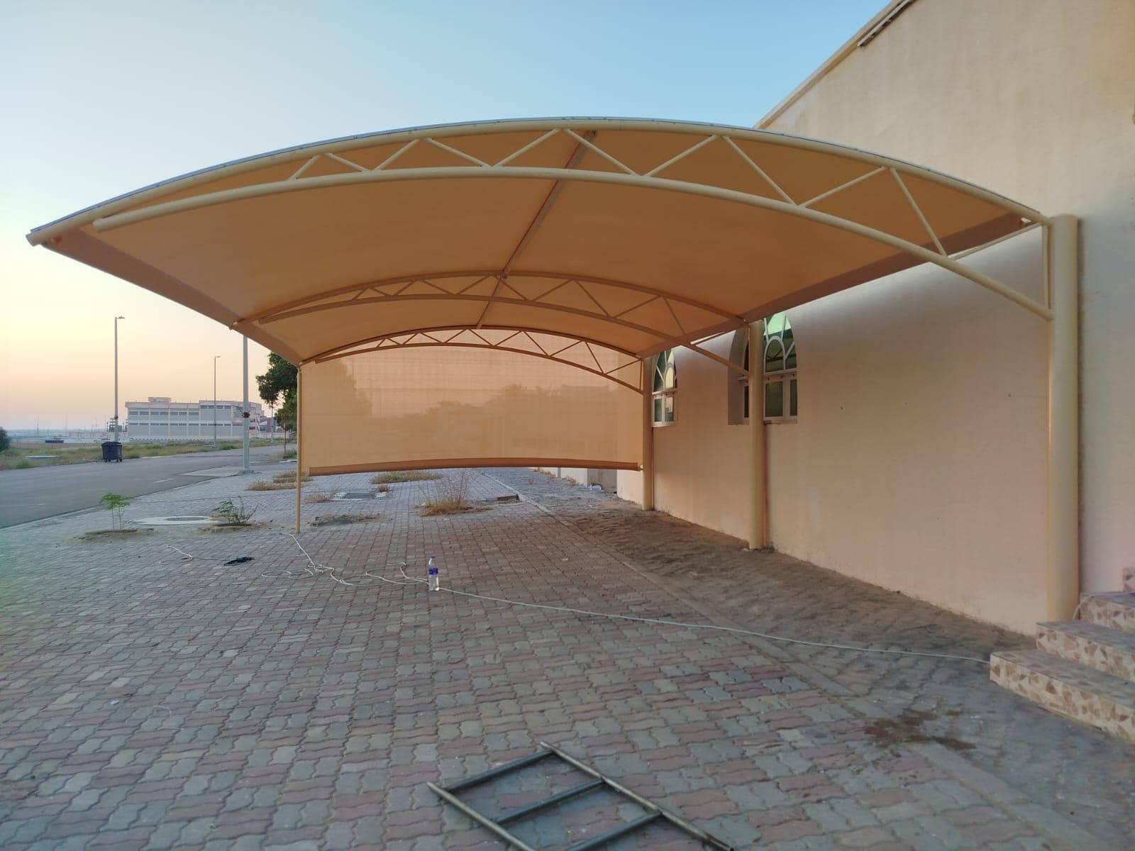Installing car umbrellas at the best prices in Lamarat 0