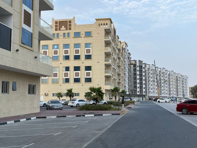 فرصة استثمارية وسكنية ممتازة لتملك في عجمان