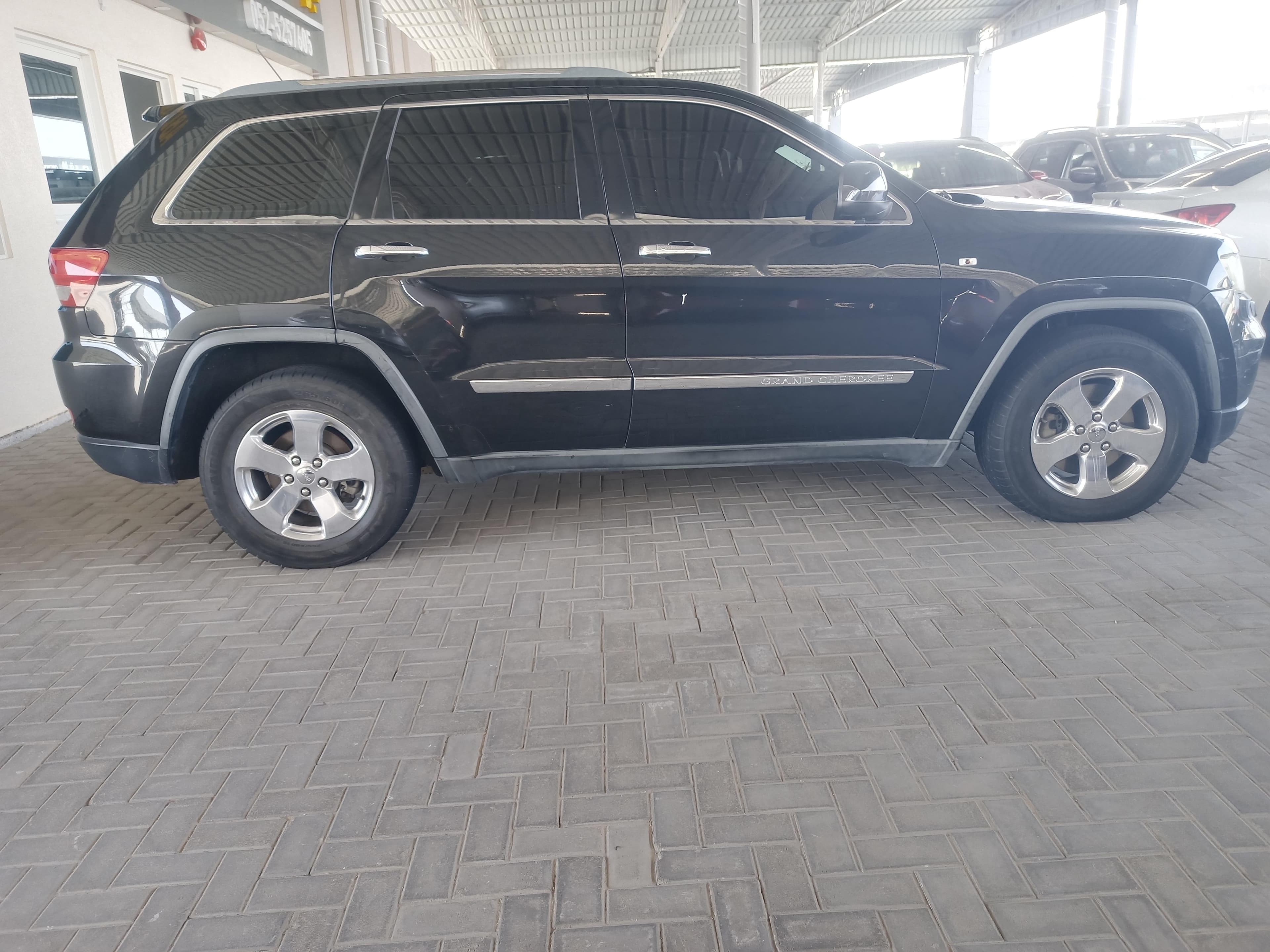 Jeep Cherokee newspapers 2012 for sale  3