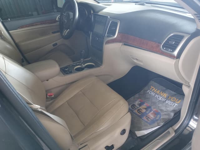 Jeep Cherokee newspapers 2012 for sale 