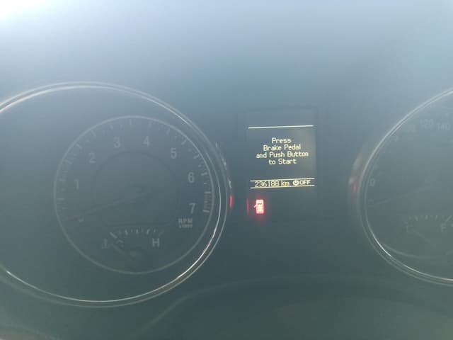 Jeep Cherokee newspapers 2012 for sale 