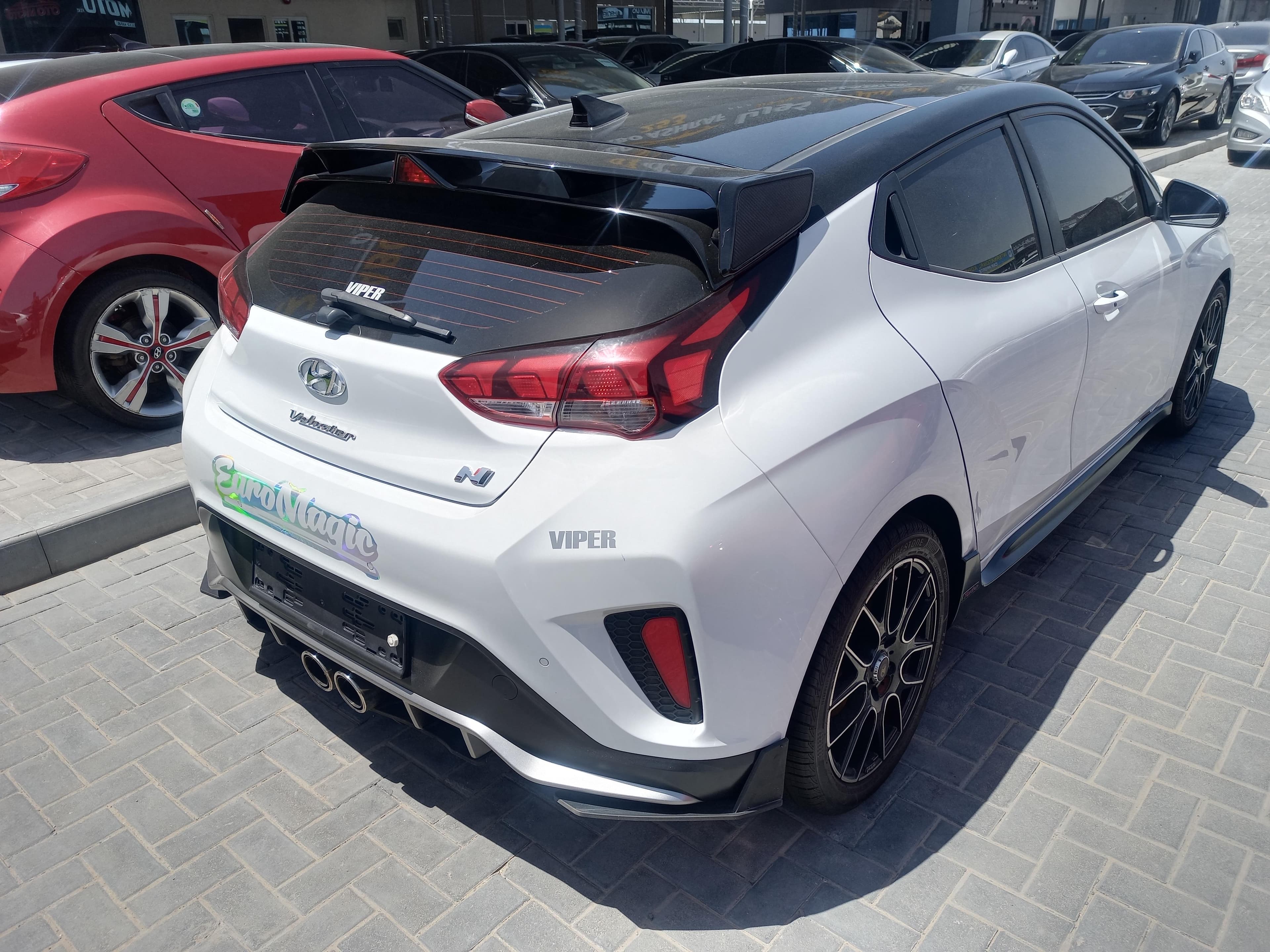 Hyundai Veloster 2018 for sale  3