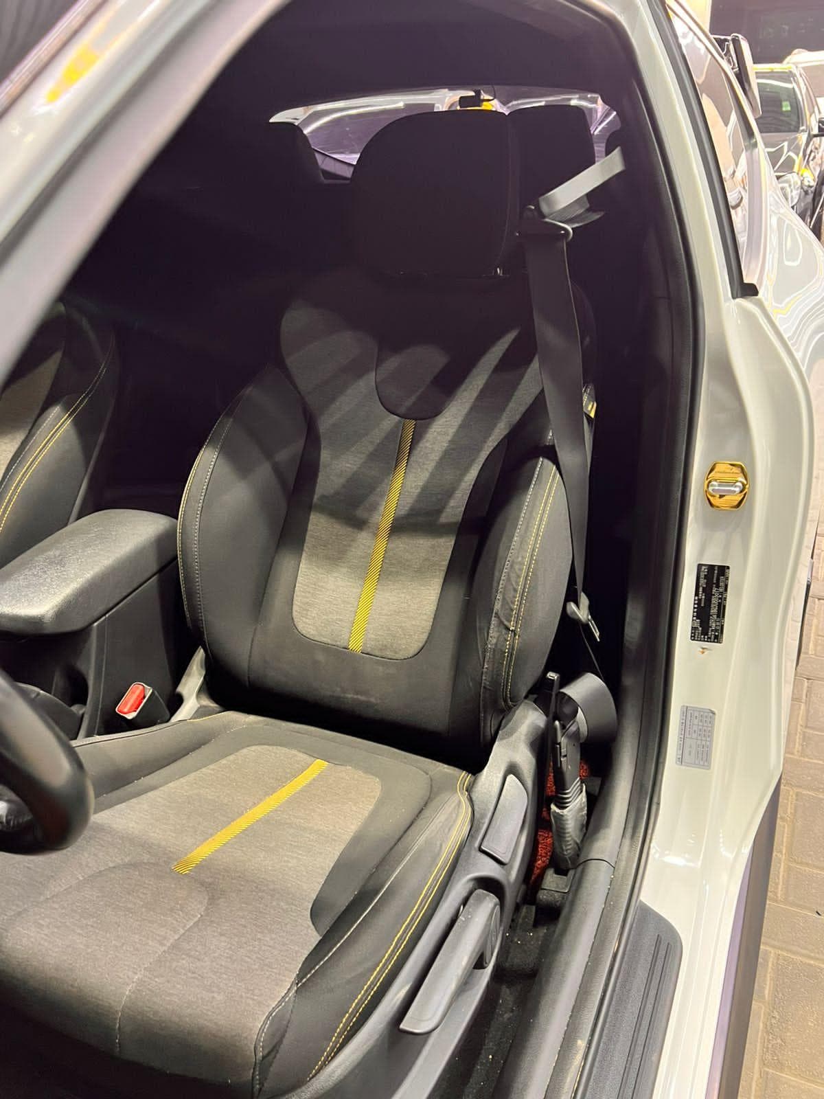 Hyundai Veloster 2018 for sale  9