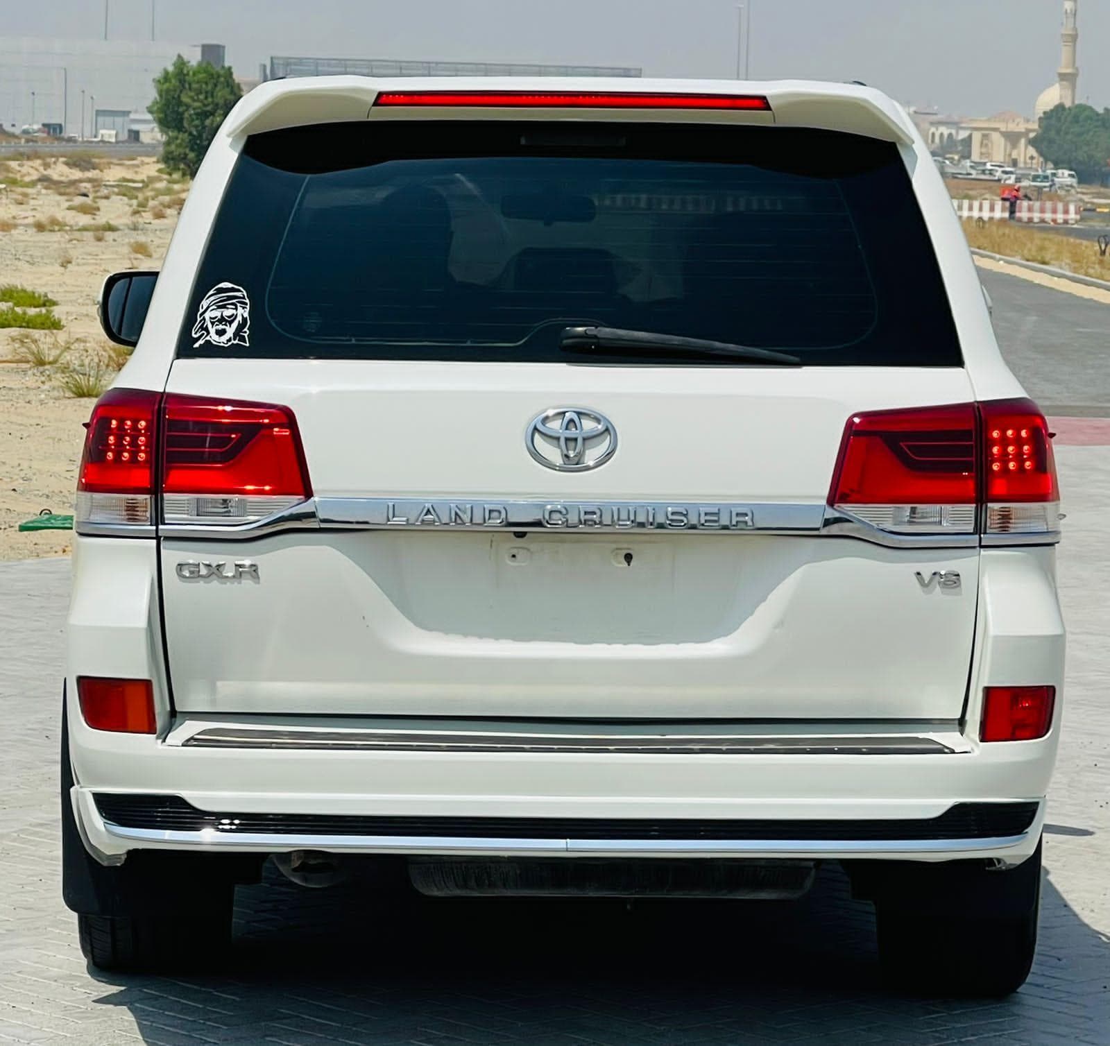 لاندكروزر 2013  2