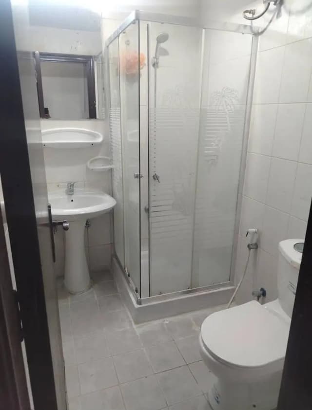 For rent a studio in Abu Dhabi, Muroor Street 