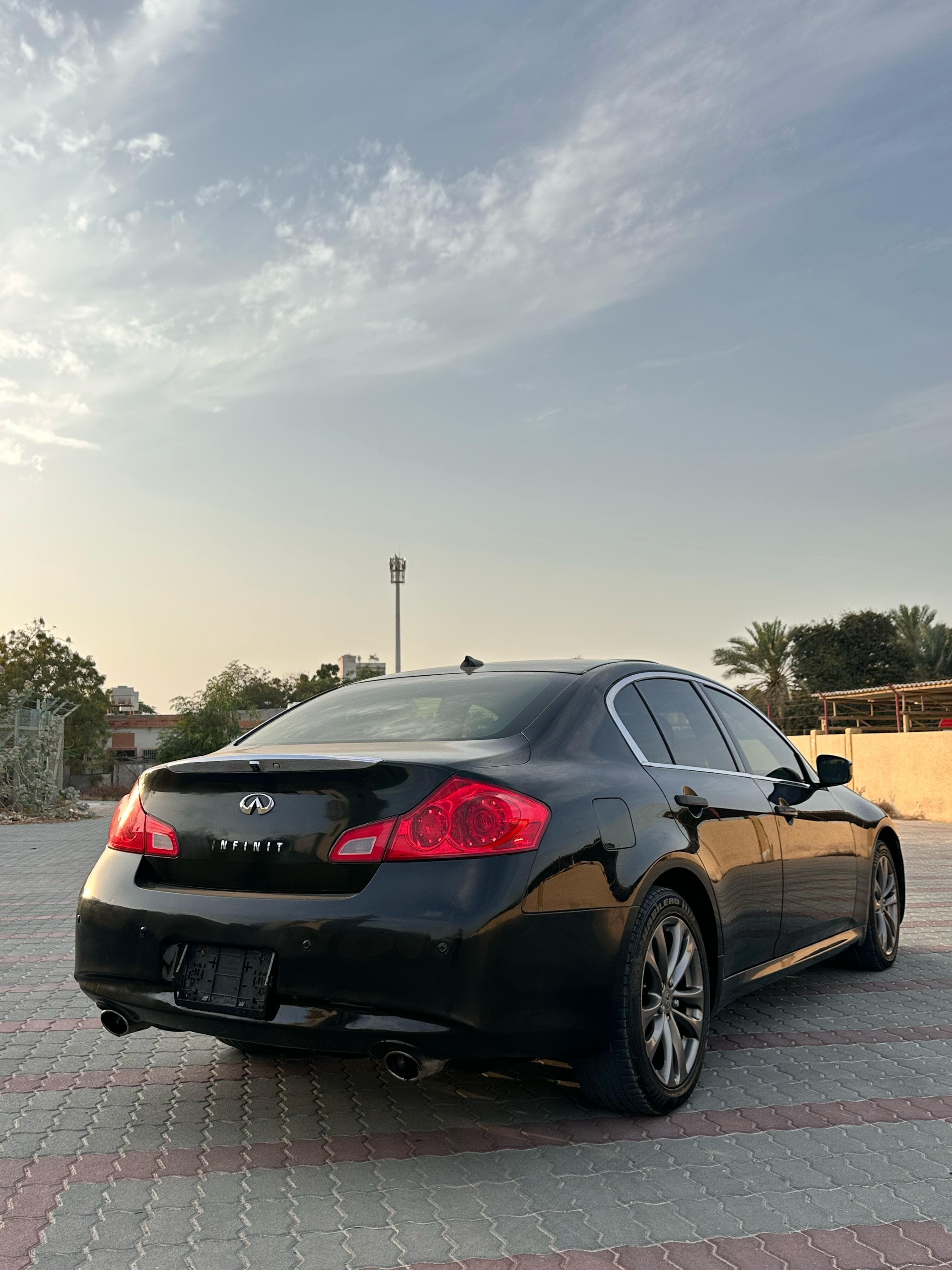 Infiniti G37 model 2013 full option 6