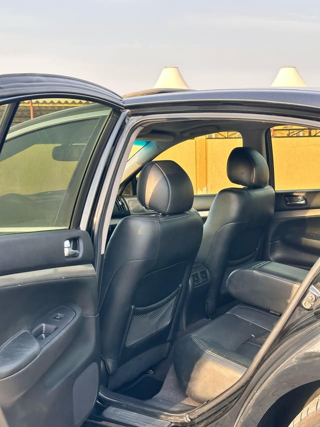 Infiniti G37 model 2013 full option