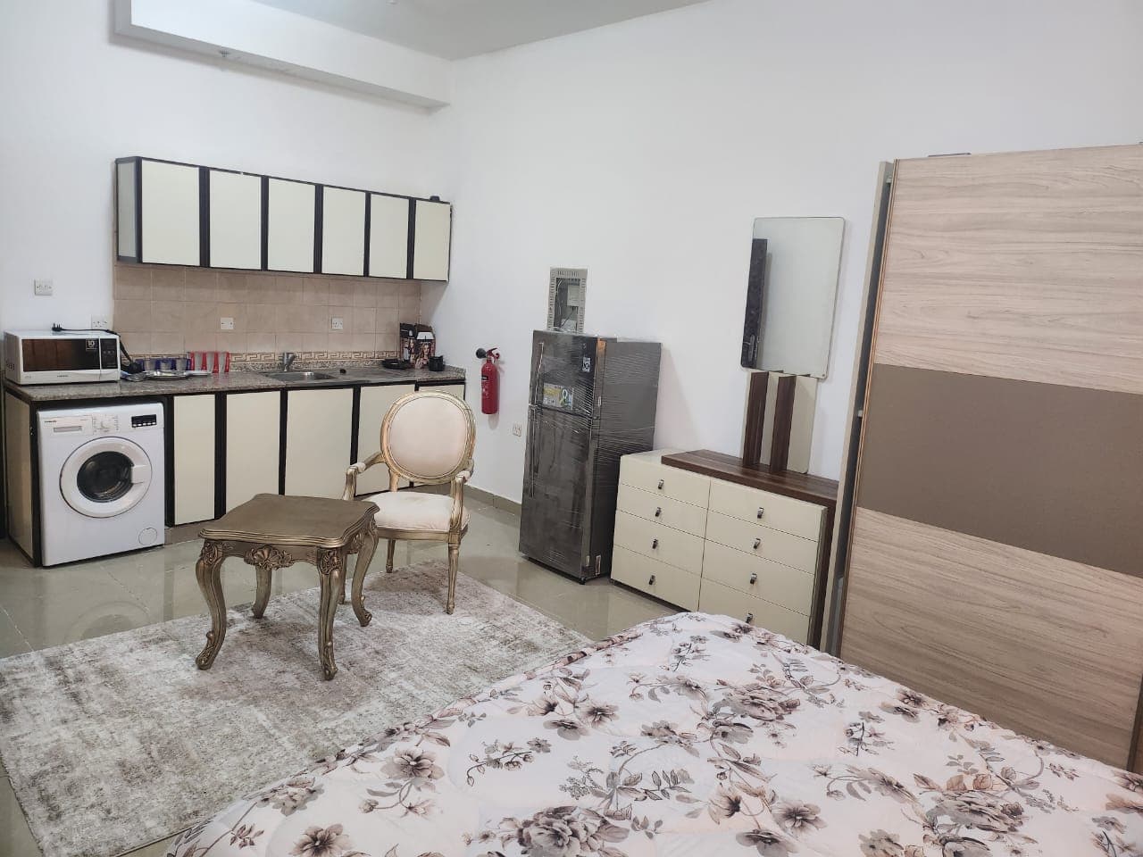 Fully furnished studio for rent Al Rawdha 1