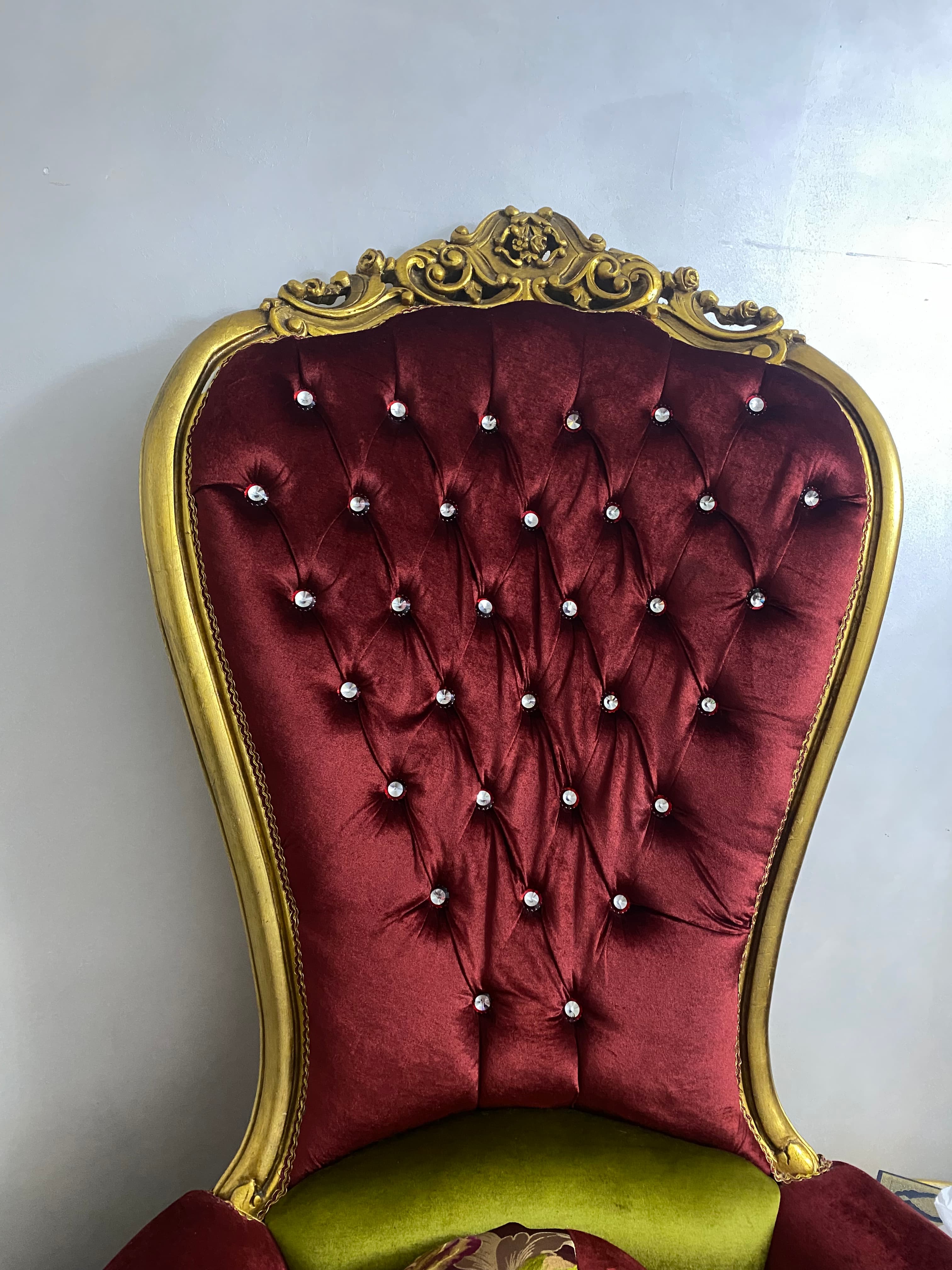 كرسين بارتفاع عال مع الطاولة 0