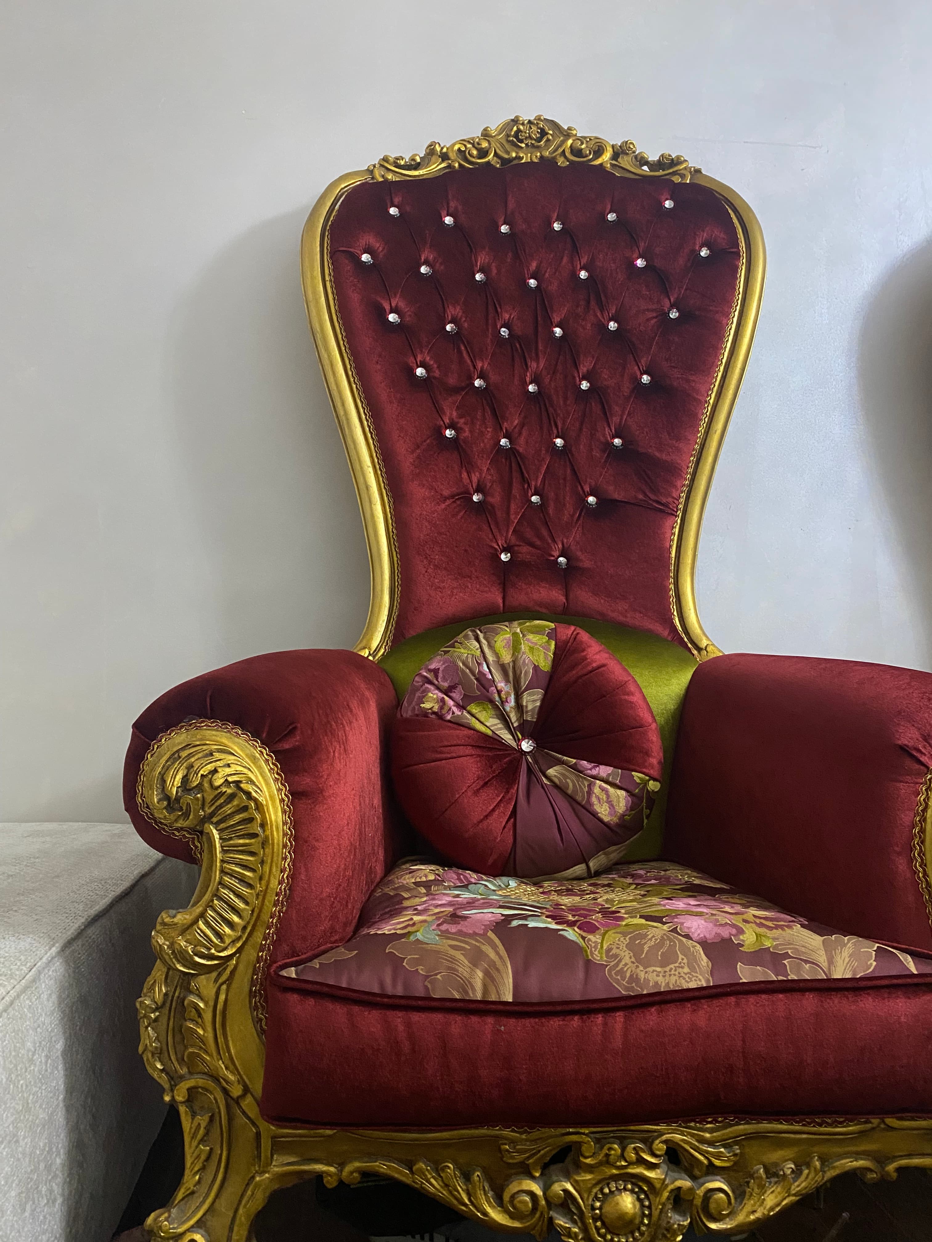 كرسين بارتفاع عال مع الطاولة 3