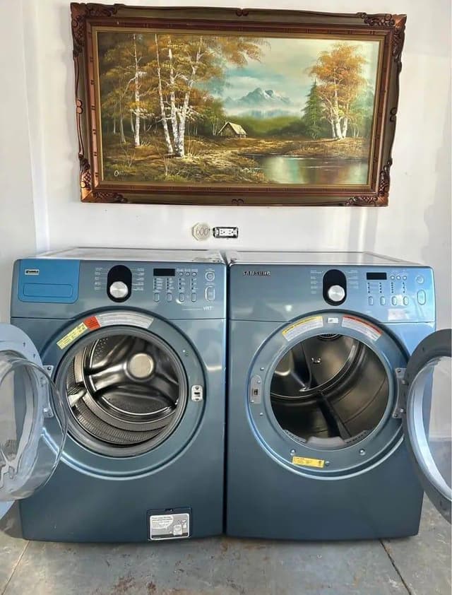  Samsung electric washer and dryer set