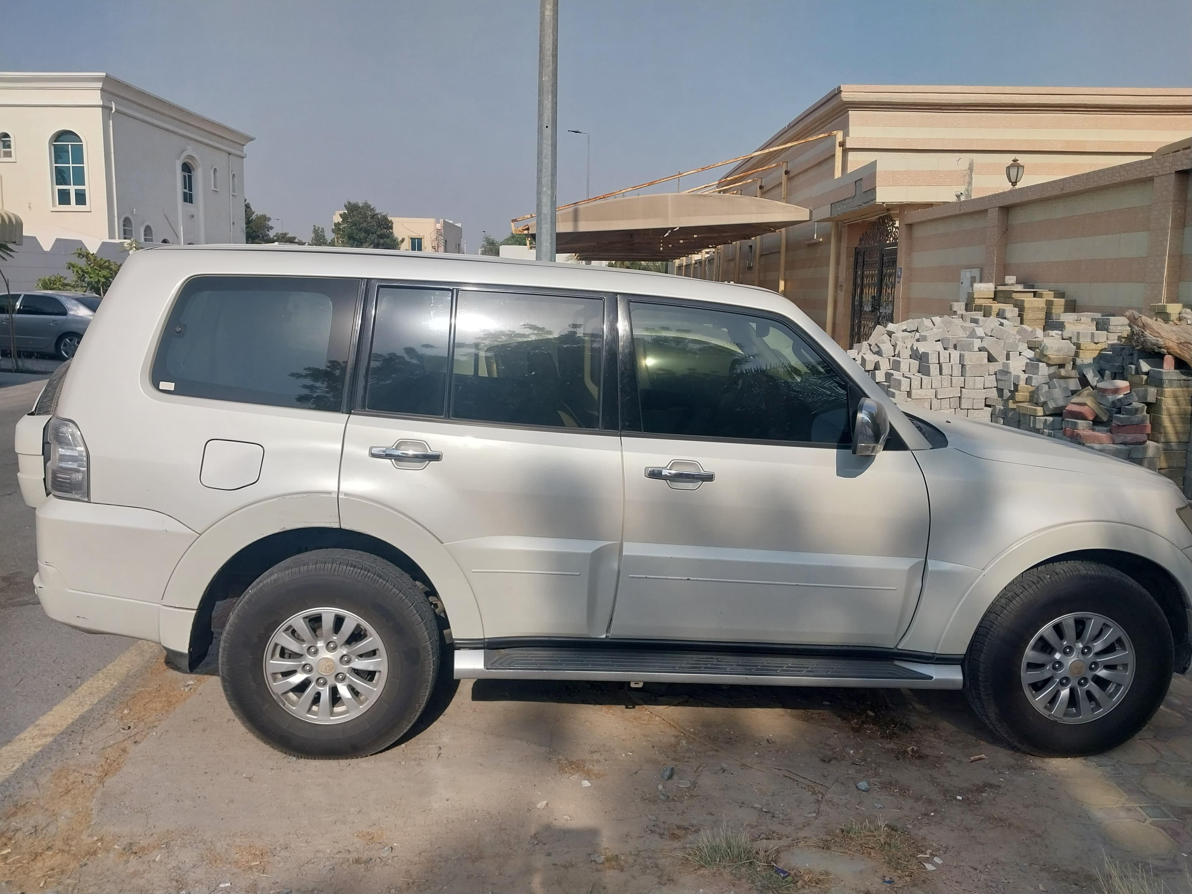 Mitsubishi Pajero 2013 2
