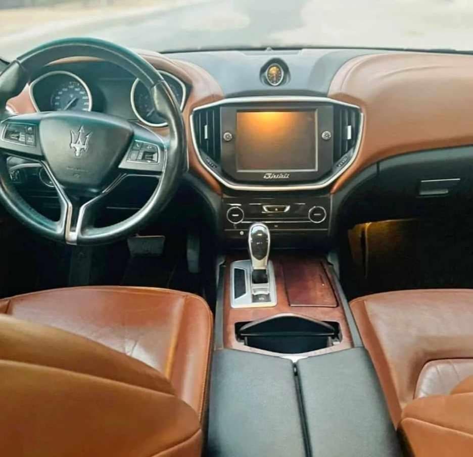 Maserati Ghibli 2015  4