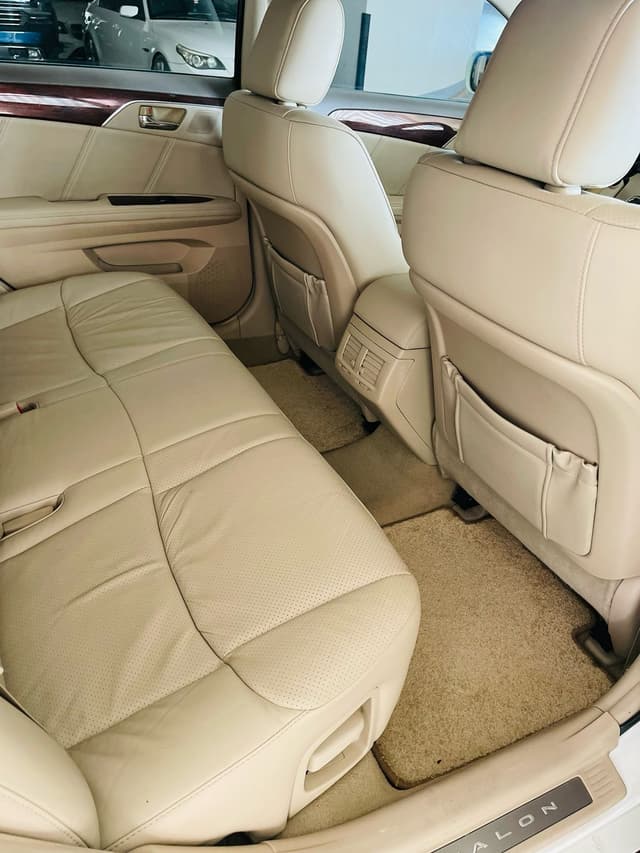 Avalon 2009 car for sale