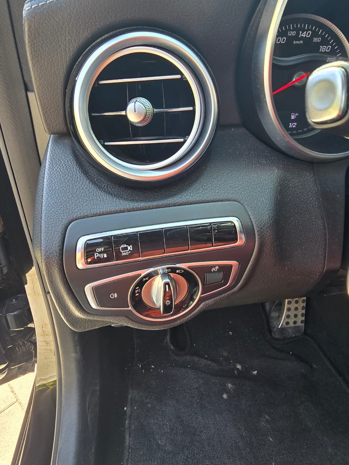 Mercedes C200 GCC model 2016 11