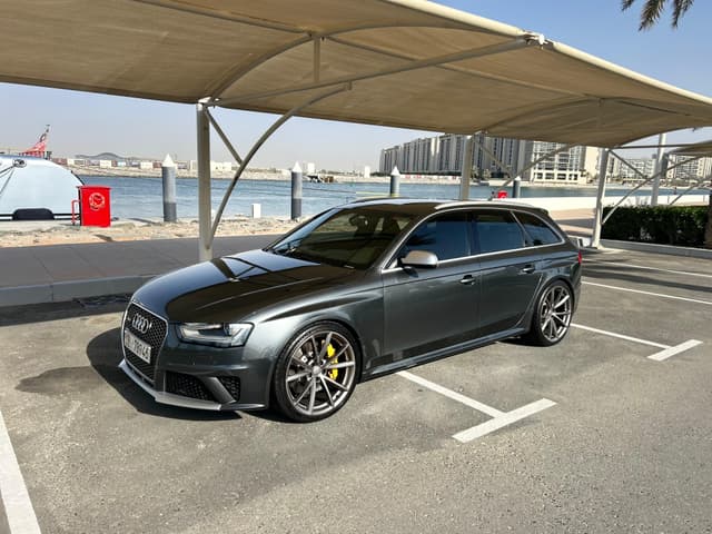 أودي RS4 موديل 2014