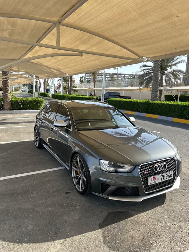 أودي RS4 موديل 2014