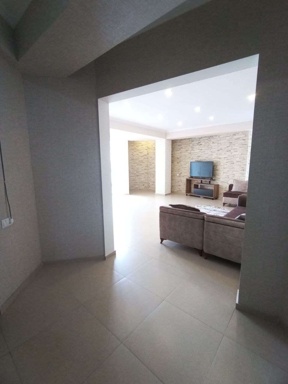 Apartment in Tbilisi, the capital of Georgia, next to the Qatari Embassy 2