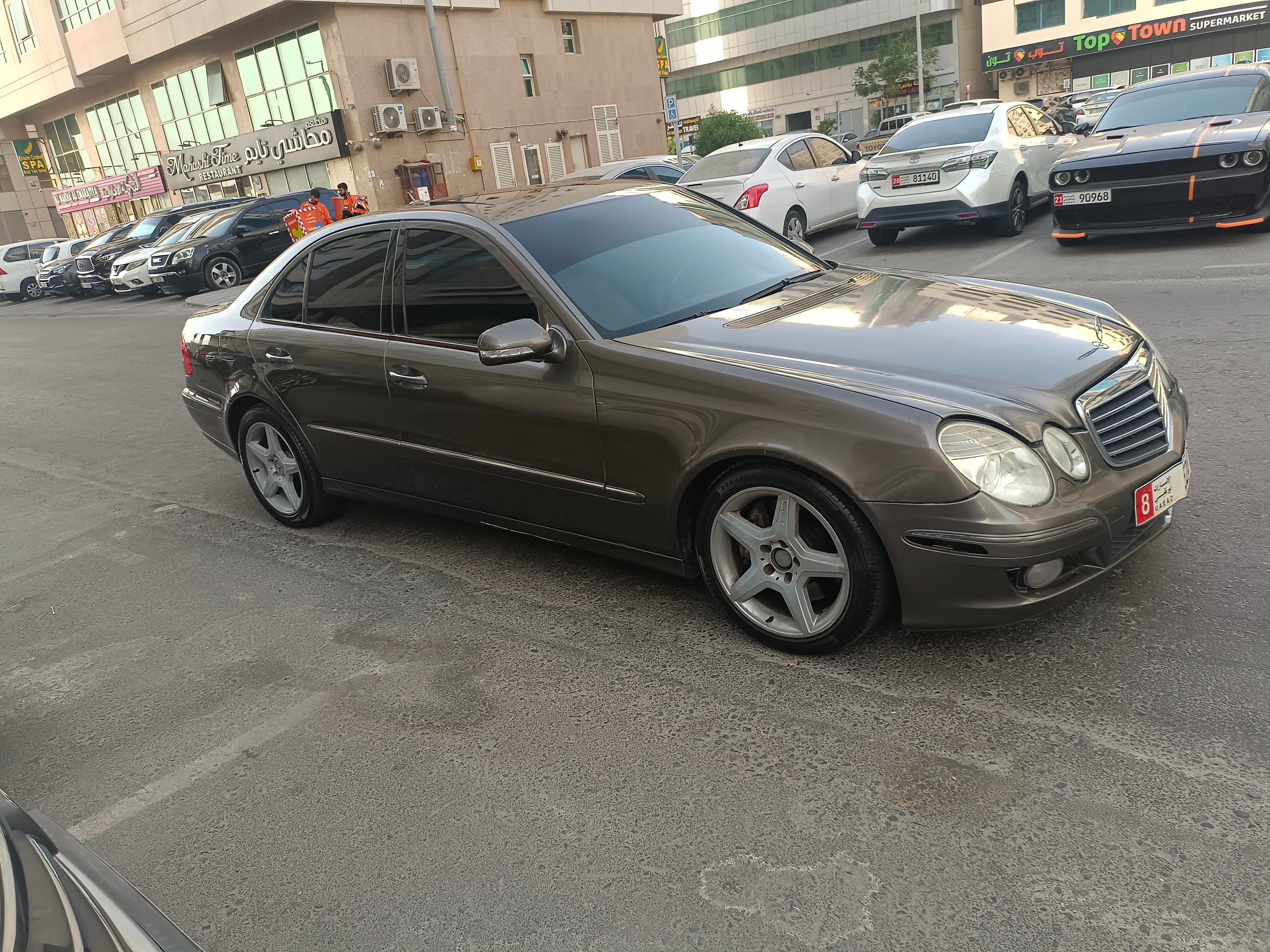للبيع مرسيدس E550 موديل 2008 1