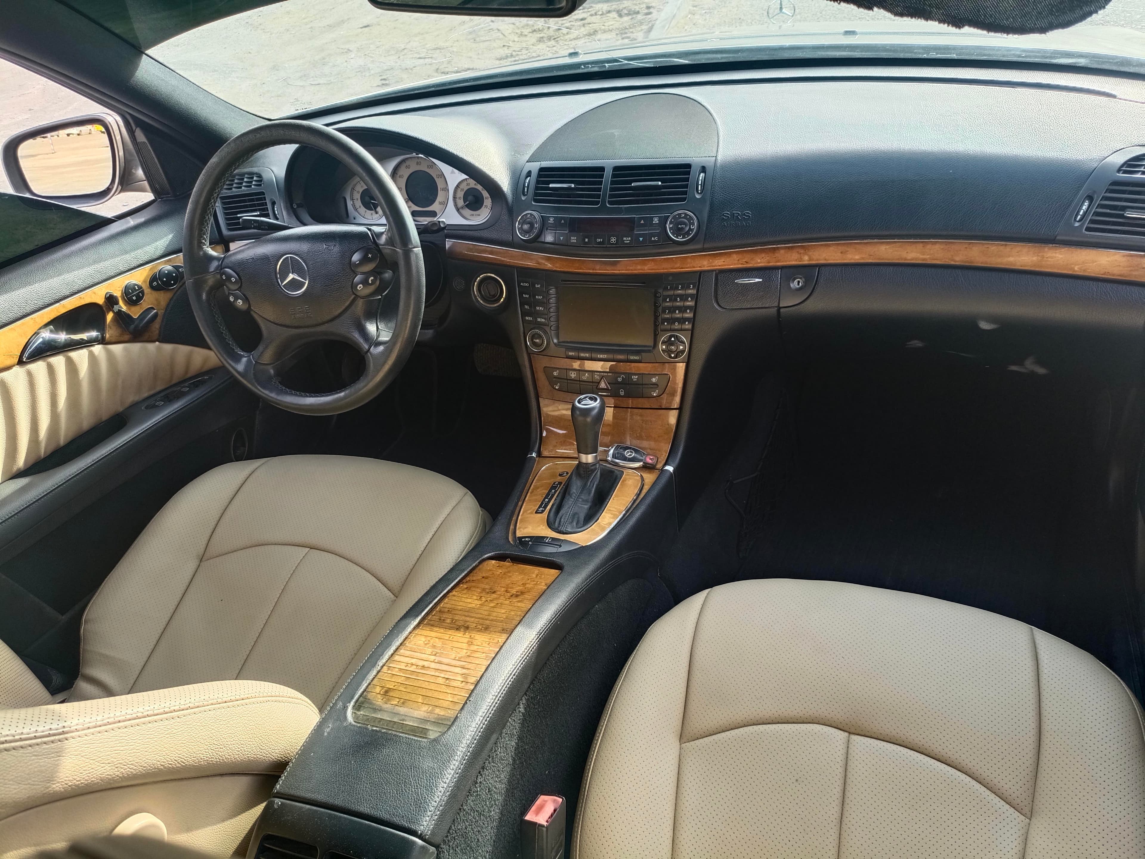 للبيع مرسيدس E550 موديل 2008 11