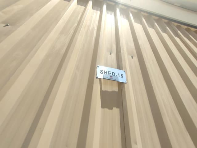  For rent: a distinctive shrubrat group in a strategic location