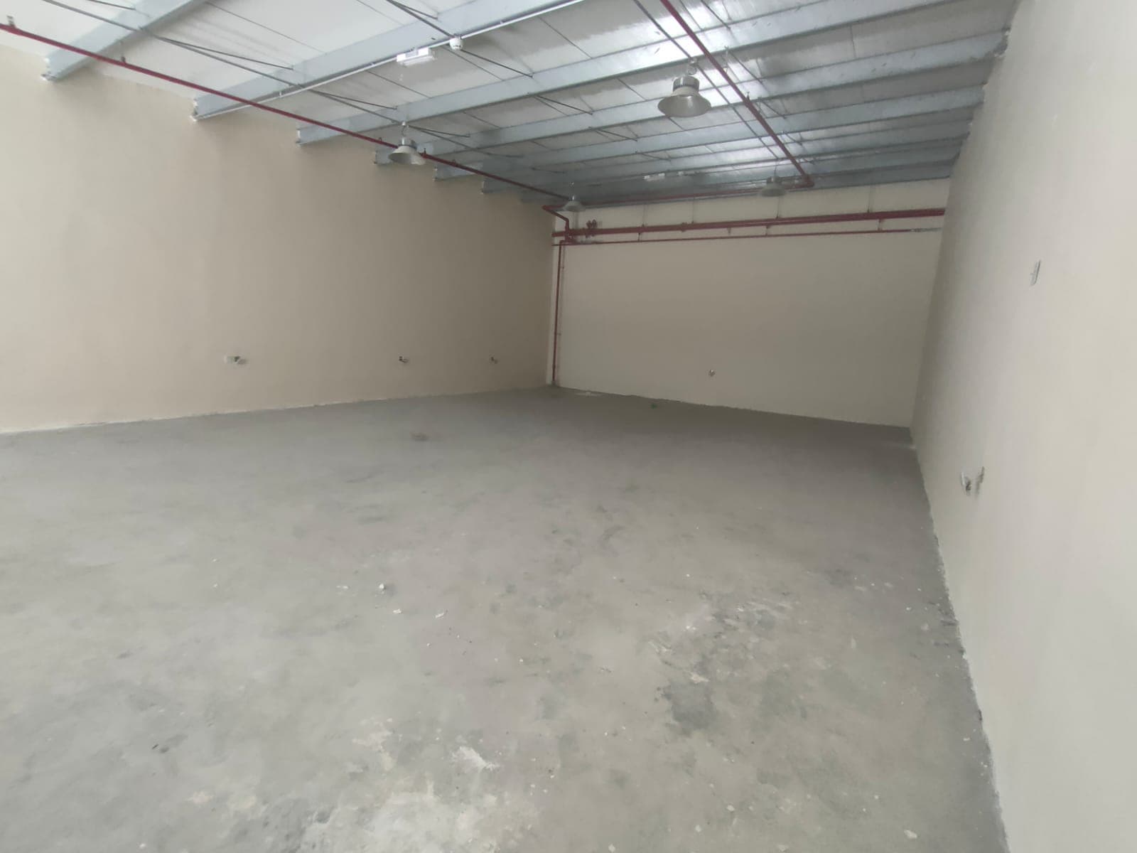  For rent: a distinctive shrubrat group in a strategic location 7