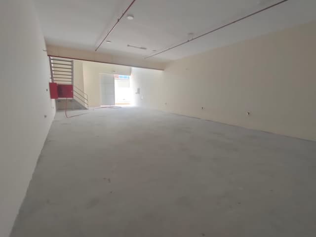  For rent: a distinctive shrubrat group in a strategic location