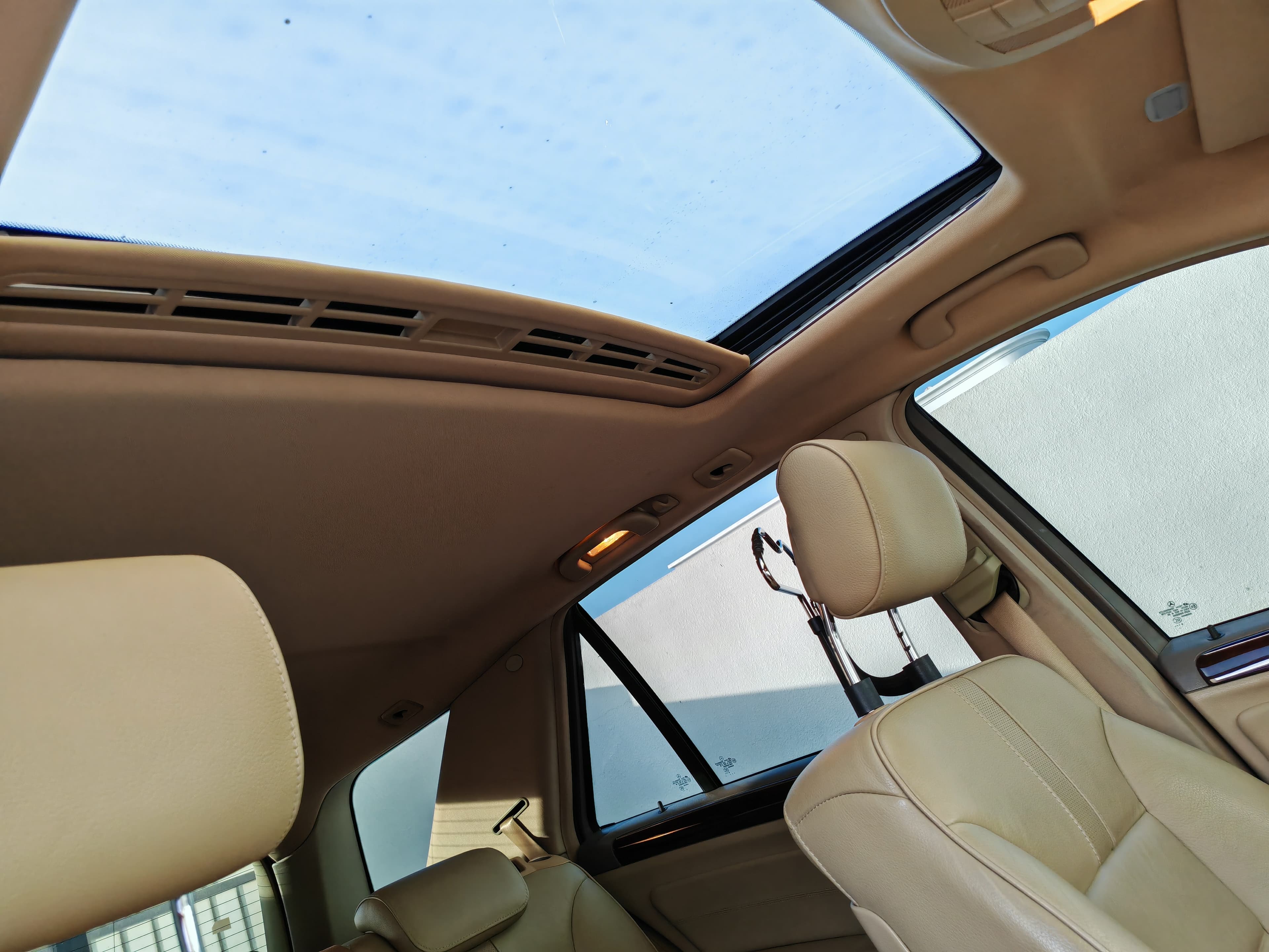 مرسيدس بنز ML 350 موديل 2010 3