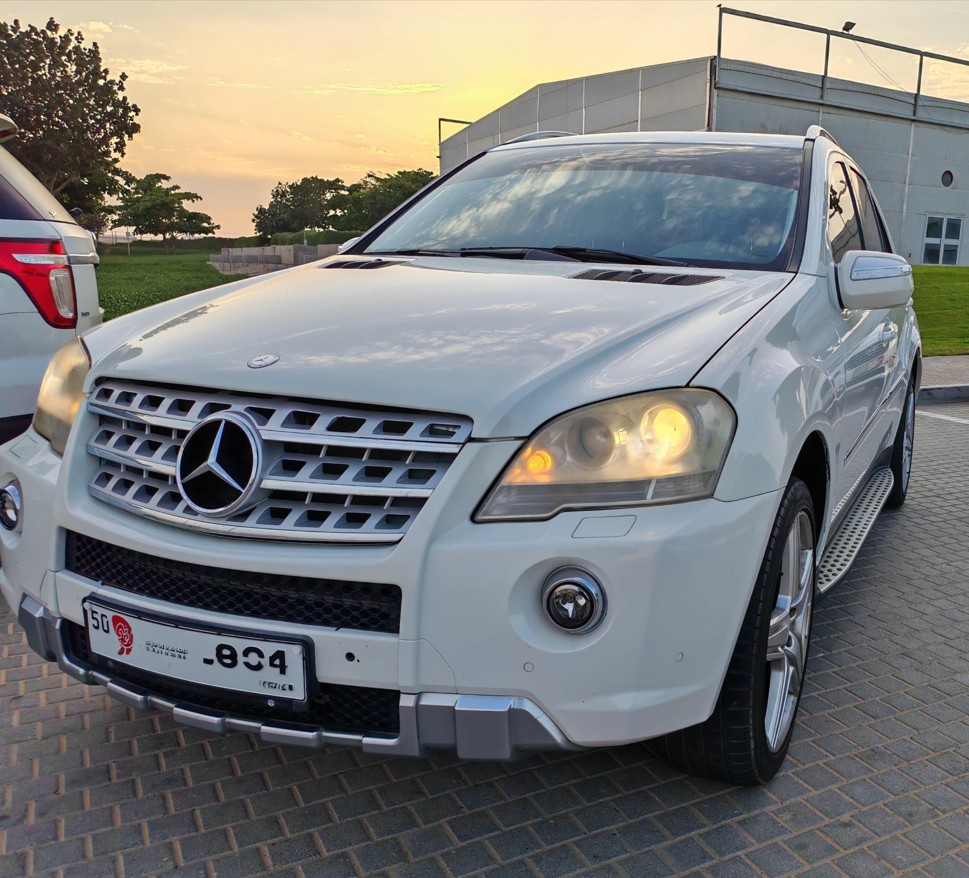 مرسيدس بنز ML 350 موديل 2010 4