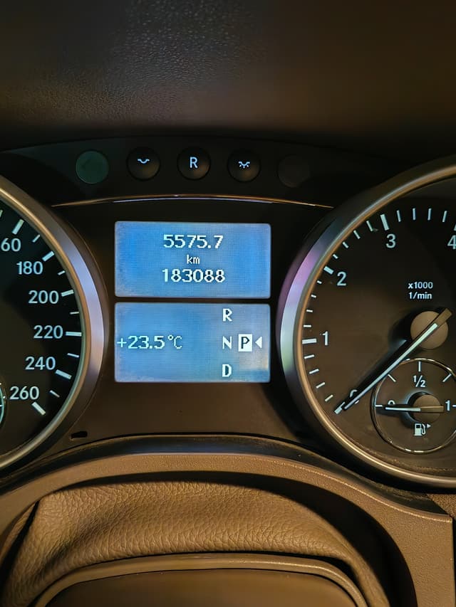 مرسيدس بنز ML 350 موديل 2010
