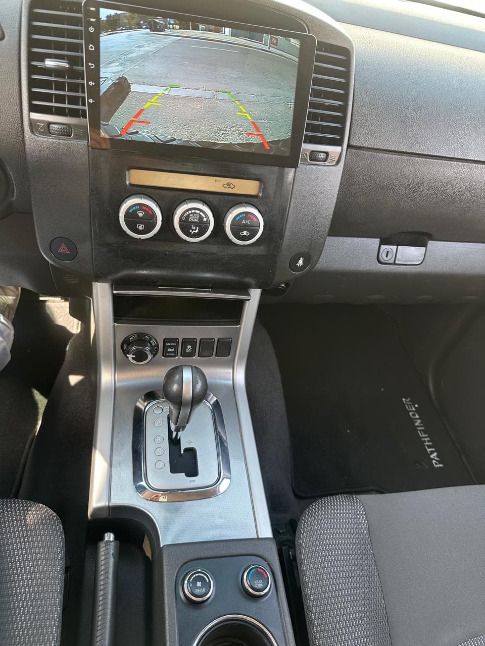  Nissan Pathfinder model 20015 4