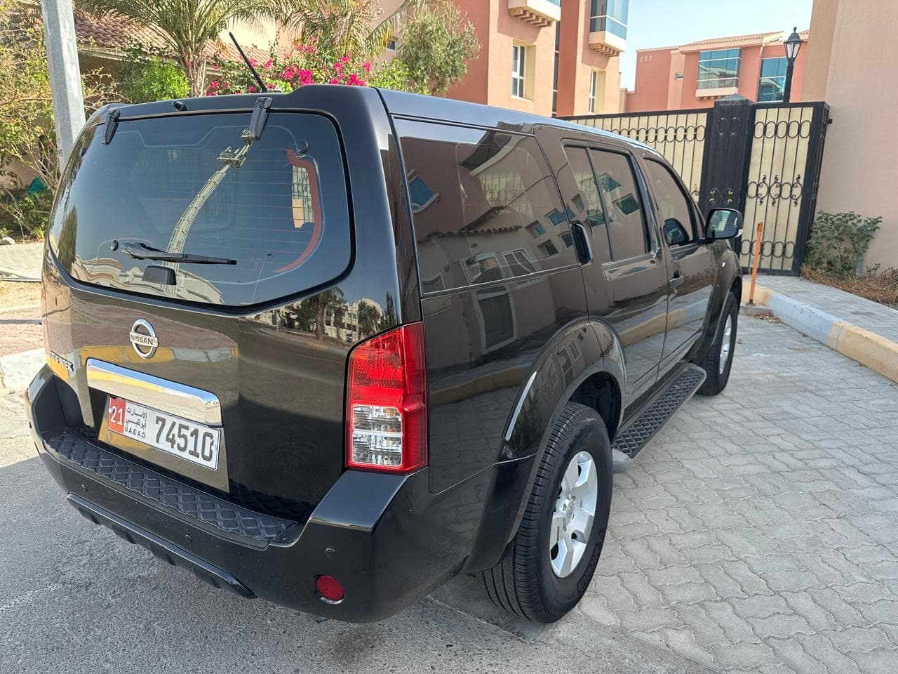  Nissan Pathfinder model 20015 11