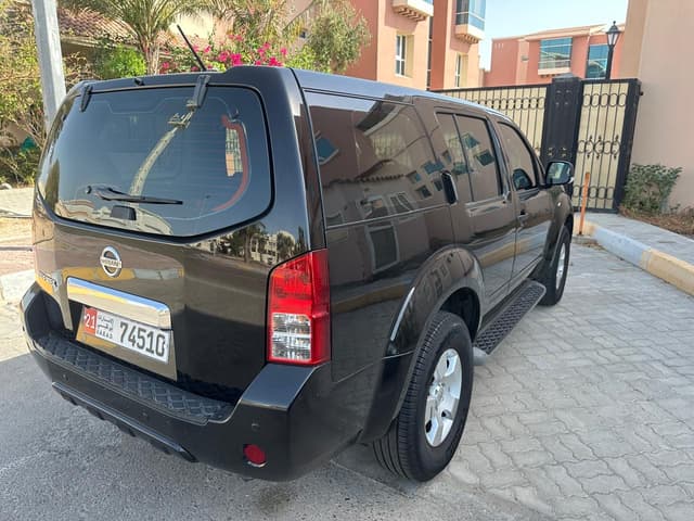  Nissan Pathfinder model 20015
