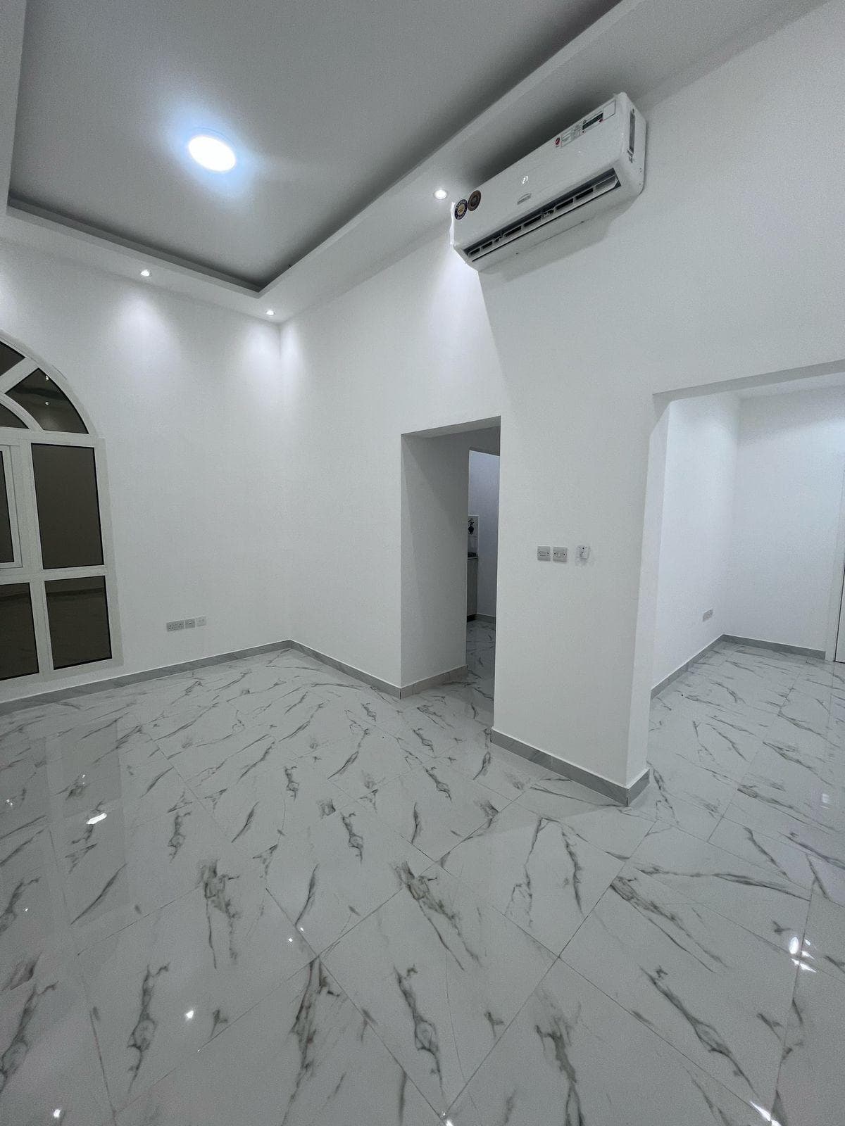 A room, a hall and a distributor in Riyadh 1