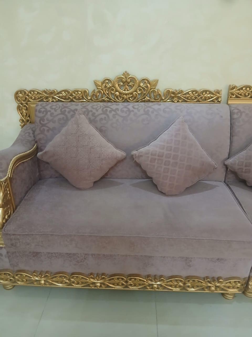 اثاث غرفة الجلوس 1