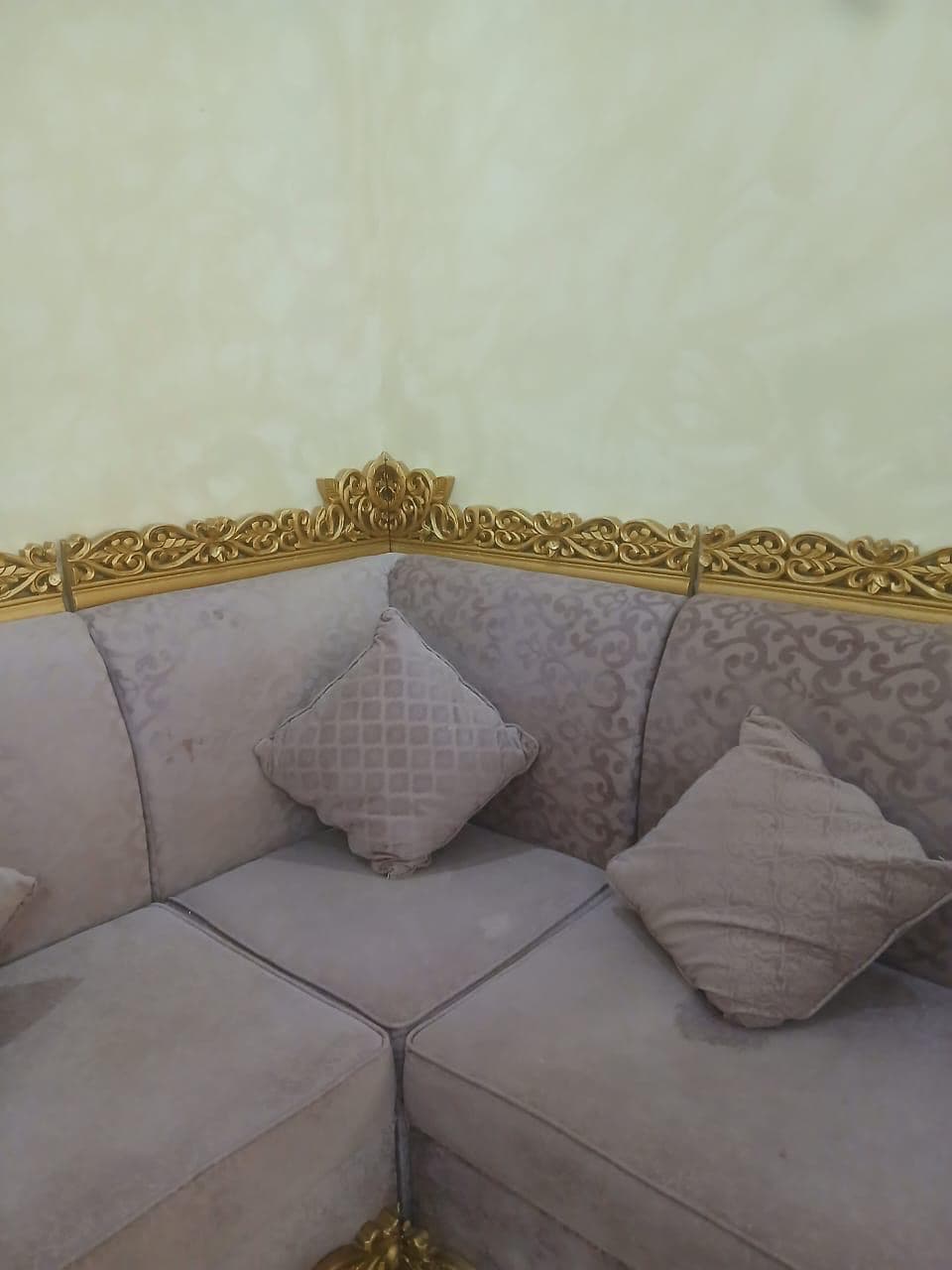 اثاث غرفة الجلوس 2