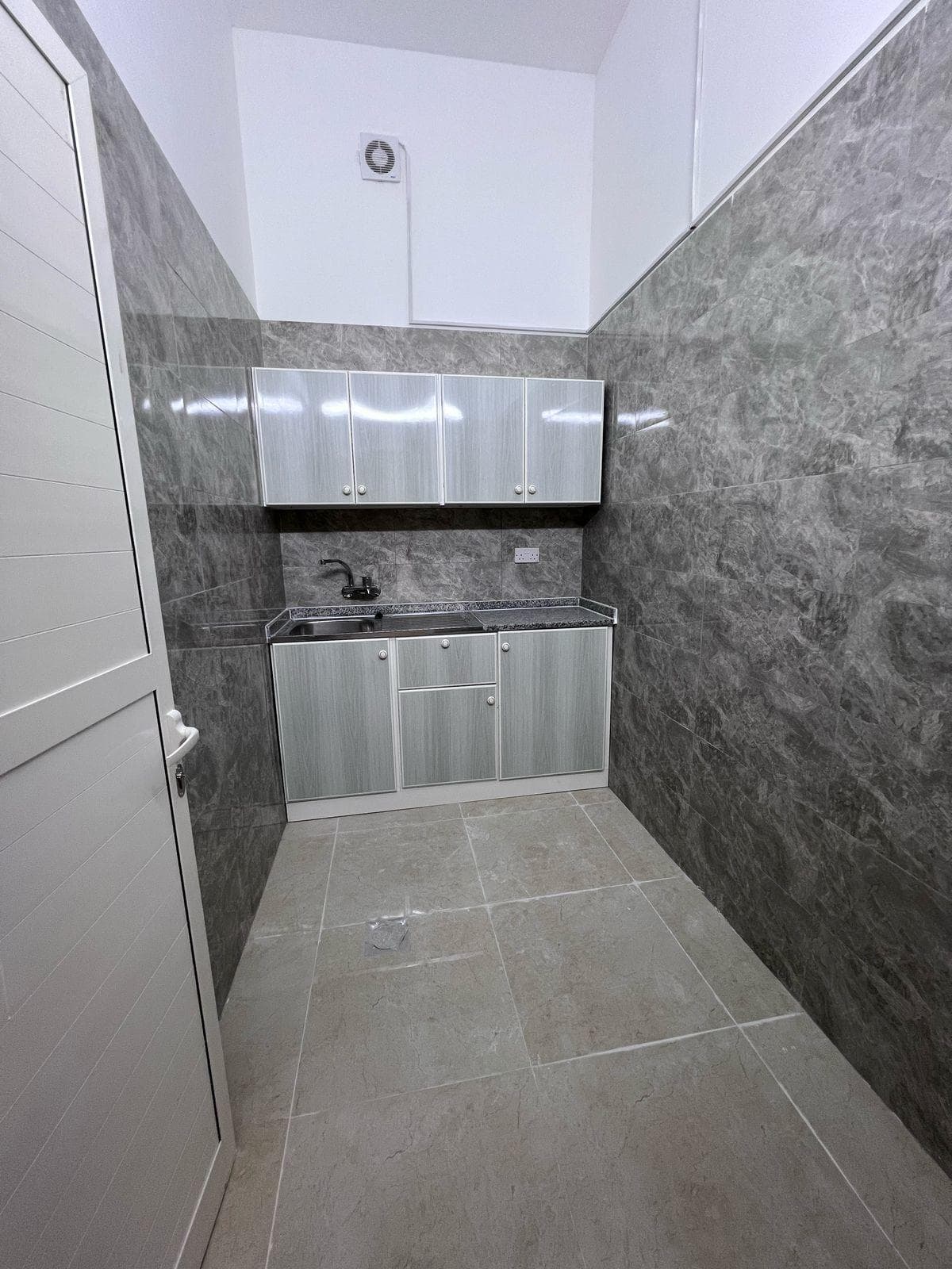For rent in Riyadh City, Basin 7  3