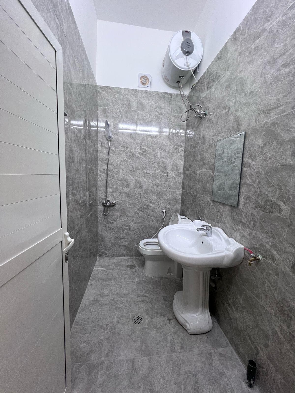 For rent in Riyadh City, Basin 7  5