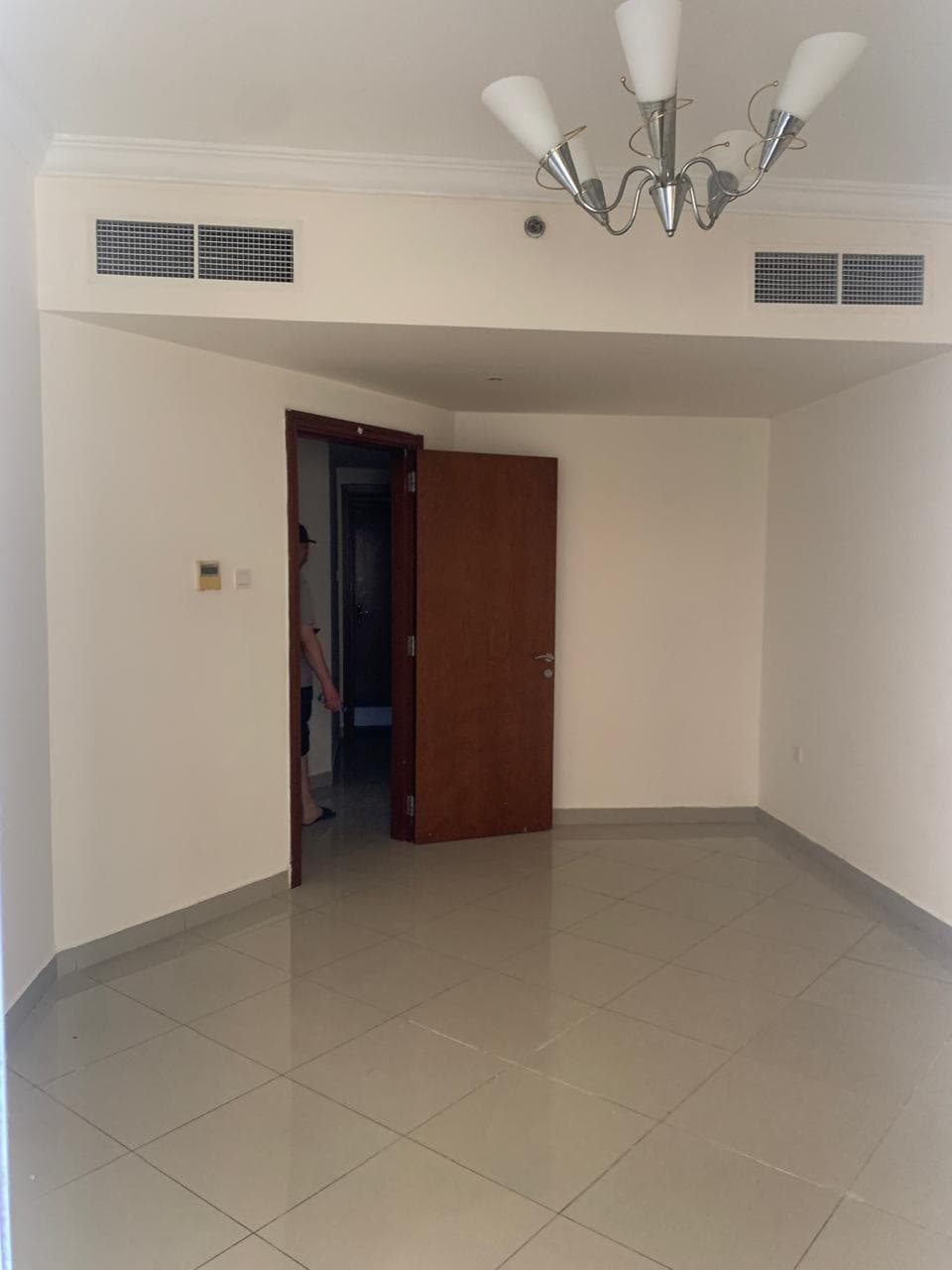 Apartment for rent in Al Taawun  3