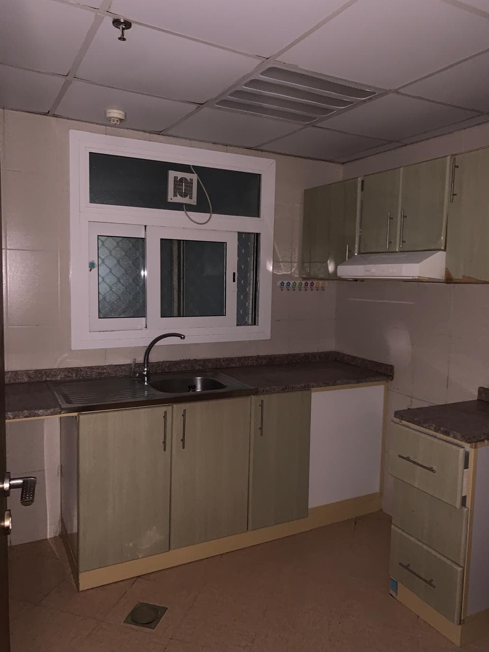 Apartment for rent in Al Taawun  7