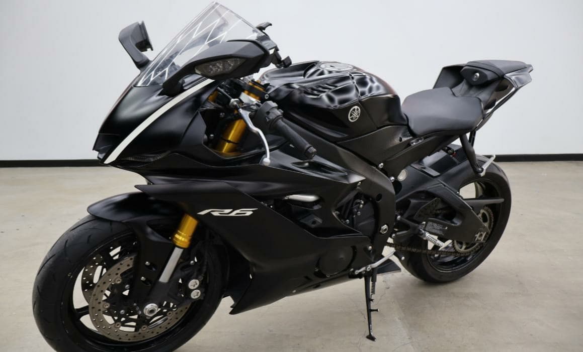2017 ياماها R6  0