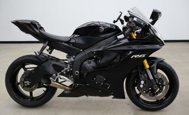 2017 ياماها R6 